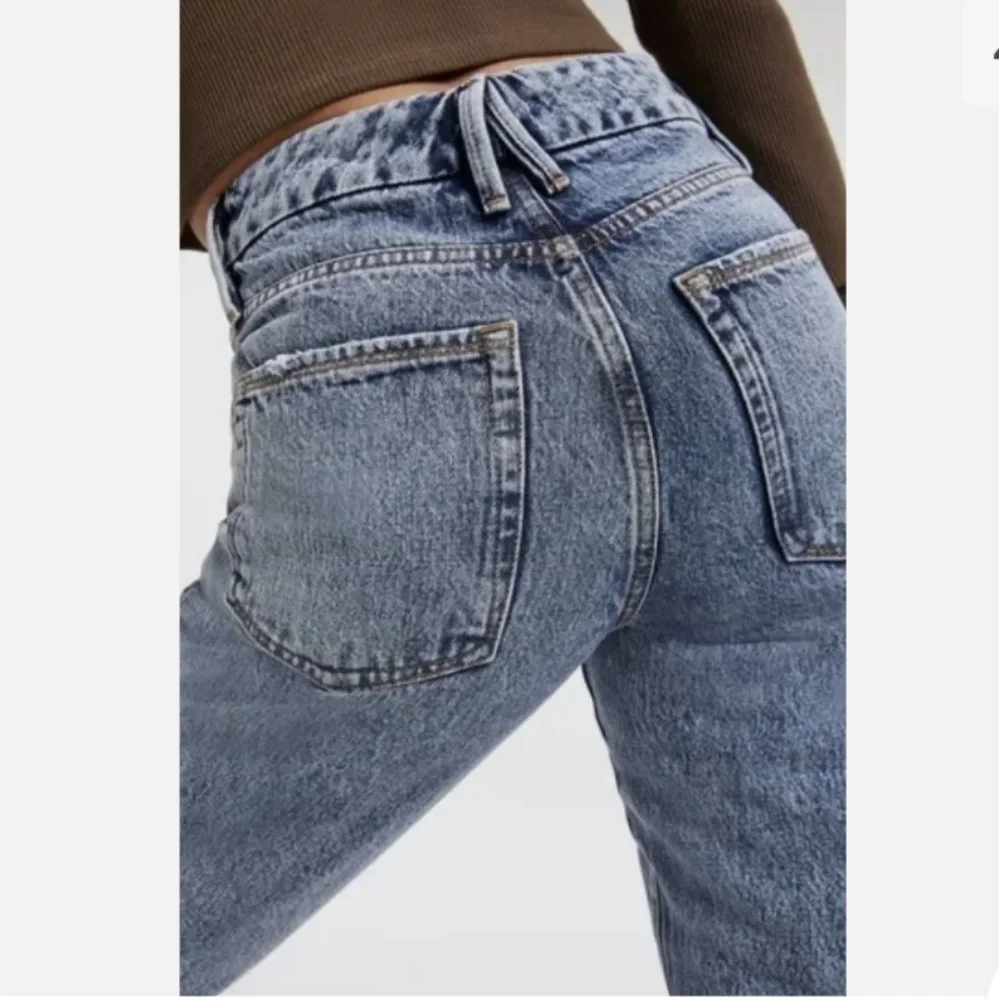 ✨️HP✨️NWT GOOD AMERICAN GOOD CLASSIC Distressed Jeans size 00/24 - Picture 3 of 15